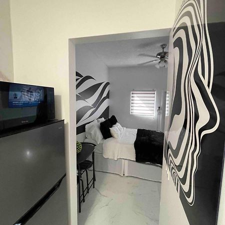 Cozy Studio, Prime Location, Remodeled, 1 Parking Γουεστ Παλμ Μπιτς Εξωτερικό φωτογραφία