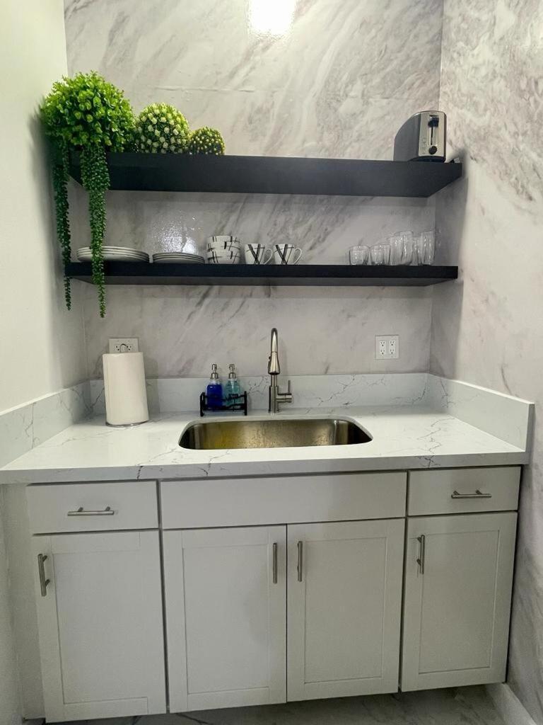 Cozy Studio, Prime Location, Remodeled, 1 Parking Γουεστ Παλμ Μπιτς Εξωτερικό φωτογραφία