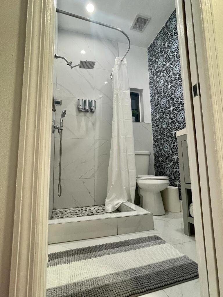 Cozy Studio, Prime Location, Remodeled, 1 Parking Γουεστ Παλμ Μπιτς Εξωτερικό φωτογραφία