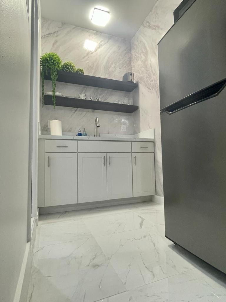 Cozy Studio, Prime Location, Remodeled, 1 Parking Γουεστ Παλμ Μπιτς Εξωτερικό φωτογραφία